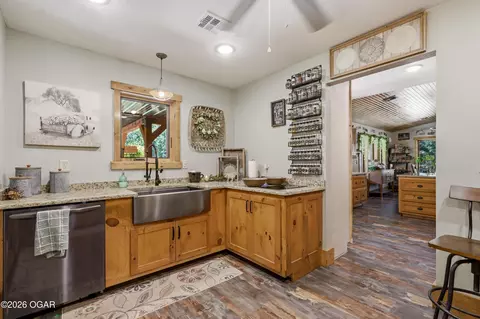 Kitchen - 8309 Nighthawk Road Neosho Mo 64850 Rd, Neosho, MO 64850 photo 7 of 7