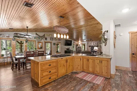 Kitchen - 8309 Nighthawk Road Neosho Mo 64850 Rd, Neosho, MO 64850 photo 3 of 7