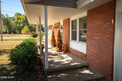 Exterior - 709 Arthur Aull Road Lamar Mo 64759 Rd, Lamar, MO 64759 photo 2 of 11