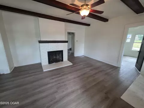 Living - 365 N Main Street Granby Mo 64844 St, Granby, MO 64844 photo 3 of 6