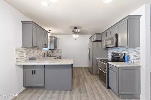 Kitchen - 105 Holly Ridge Road Willard Mo 65781 Rd, Willard, MO 65781 photo 2 of 4