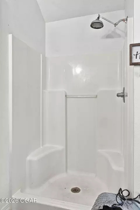 Bath - 809 S 14th Avenue Ozark Mo 65721 Ave, Ozark, MO 65721 photo 3 of 5