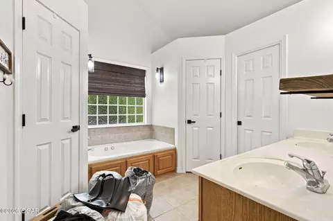 Bath - 809 S 14th Avenue Ozark Mo 65721 Ave, Ozark, MO 65721 photo 1 of 5