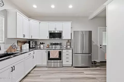 Kitchen - 1122 S Sergeant Avenue Joplin Mo 64801 Ave, Joplin, MO 64801 photo 1 of 2