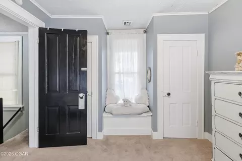 Entry Way - 525 E Macon Street Carthage Mo 64836 St, Carthage, MO 64836 photo 1 of 2