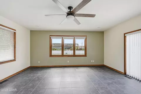 Living - 1730 E 30th Street Joplin Mo 64804 St, Joplin, MO 64804 photo 6 of 9