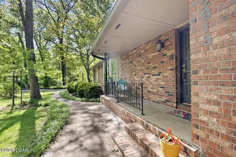 Exterior - 2615 E Melbourne Road Springfield Mo 65804 Rd, Springfield, MO 65804 photo 6 of 15
