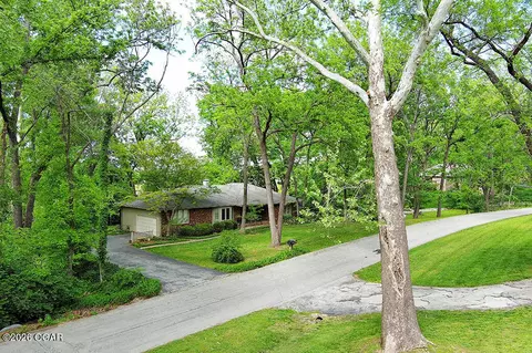 Exterior - 2615 E Melbourne Road Springfield Mo 65804 Rd, Springfield, MO 65804 photo 3 of 15