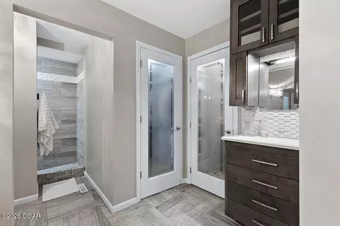 Bath - 2615 E Melbourne Road Springfield Mo 65804 Rd, Springfield, MO 65804 photo 1 of 6