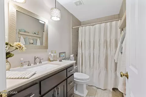 Bath - 2615 E Melbourne Road Springfield Mo 65804 Rd, Springfield, MO 65804 photo 5 of 6