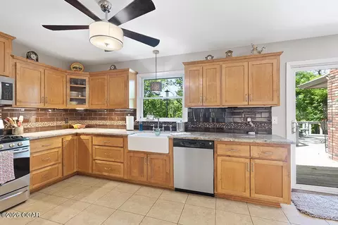 Kitchen - 2615 E Melbourne Road Springfield Mo 65804 Rd, Springfield, MO 65804 photo 1 of 2