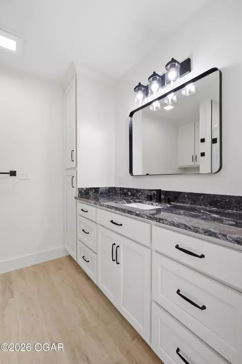 Bath - 2201 Modern Avenue Carthage Mo 64836 Ave, Carthage, MO 64836 photo 4 of 6
