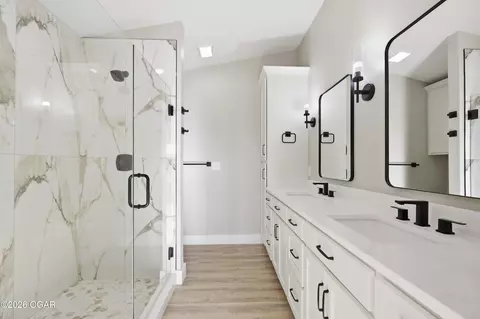 Bath - 2202 Modern Avenue Carthage Mo 64836 Ave, Carthage, MO 64836 photo 1 of 5
