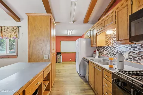 Kitchen - 204 S Grand Lamar Mo 64759, Lamar, MO 64759 photo 2 of 3