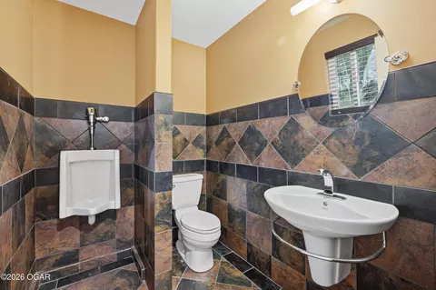 Bath - 2007 E 47th Street Joplin Mo 64804 St, Joplin, MO 64804 photo 7 of 8