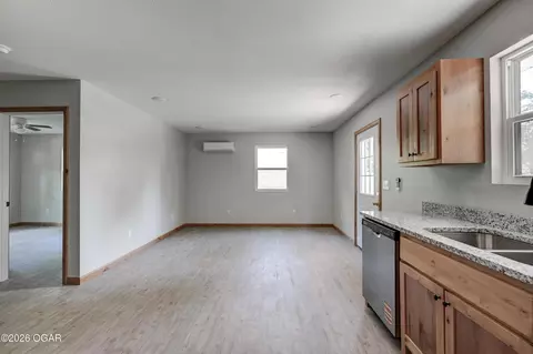 Living - 717 Benham Avenue Neosho Mo 64850 Ave, Neosho, MO 64850 photo 3 of 4