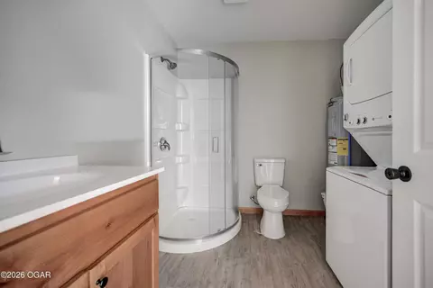 Bath - 717 Benham Avenue Neosho Mo 64850 Ave, Neosho, MO 64850 photo 4 of 4