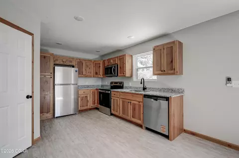Kitchen - 717 Benham Avenue Neosho Mo 64850 Ave, Neosho, MO 64850 photo 3 of 3