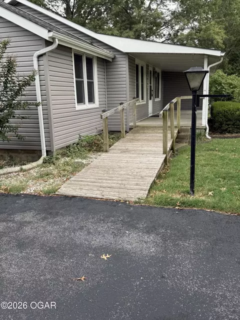Exterior - 809 Irwin Street Duenweg Mo 64841 St, Duenweg, MO 64841 photo 2 of 4