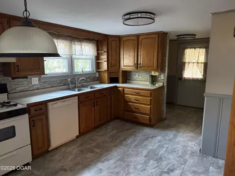 Kitchen - 809 Irwin Street Duenweg Mo 64841 St, Duenweg, MO 64841 photo 2 of 2
