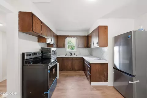 Kitchen - 1402 Poplar Street Lamar Mo 64759 St, Lamar, MO 64759 photo 2 of 2