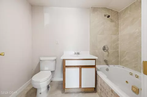 Bath - 1402 Poplar Street Lamar Mo 64759 St, Lamar, MO 64759 photo 1 of 4