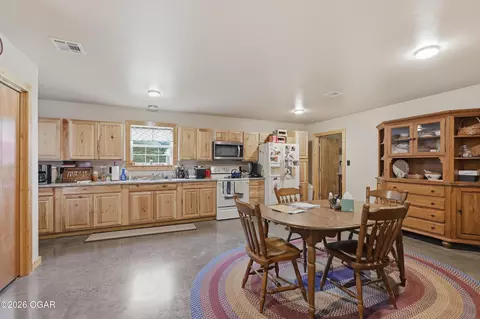 Kitchen - 11228 State Highway 96 Carthage Mo 64836, Carthage, MO 64836 photo 1 of 3