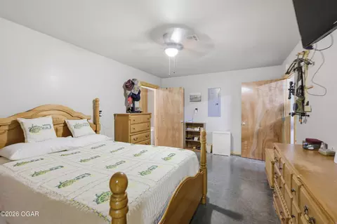 Bedroom - 11228 State Highway 96 Carthage Mo 64836, Carthage, MO 64836 photo 2 of 4