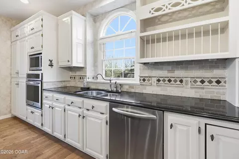 Kitchen - 2012 Beau Drive Carthage Mo 64836 Dr, Carthage, MO 64836 photo 9 of 9