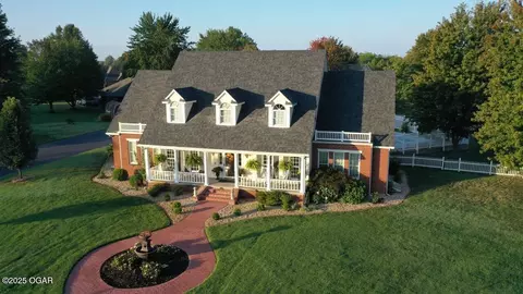 Exterior - 2012 Beau Drive Carthage Mo 64836 Dr, Carthage, MO 64836 photo 6 of 17