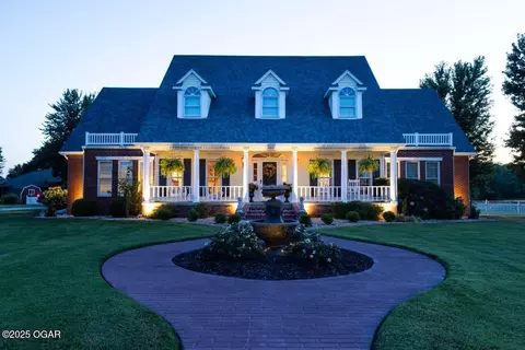 Exterior - 2012 Beau Drive Carthage Mo 64836 Dr, Carthage, MO 64836 photo 5 of 17