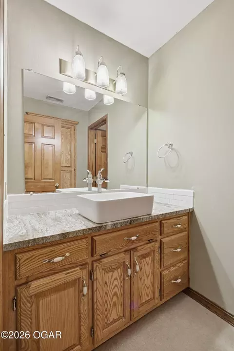 Bath - 2012 Beau Drive Carthage Mo 64836 Dr, Carthage, MO 64836 photo 13 of 16
