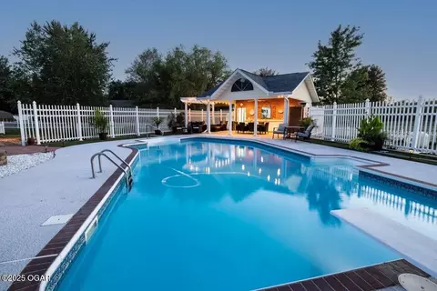 Exterior - 2012 Beau Drive Carthage Mo 64836 Dr, Carthage, MO 64836 photo 10 of 17