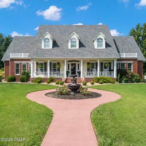 Exterior - 2012 Beau Drive Carthage Mo 64836 Dr, Carthage, MO 64836 photo 2 of 17