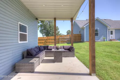 Exterior - 4910 E 27th Street Joplin Mo 64801 St, Joplin, MO 64801 photo 6 of 7