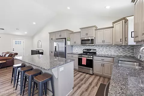 Kitchen - 4910 E 27th Street Joplin Mo 64801 St, Joplin, MO 64801 photo 3 of 4