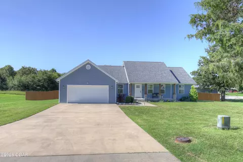 Exterior - 4910 E 27th Street Joplin Mo 64801 St, Joplin, MO 64801 photo 2 of 7