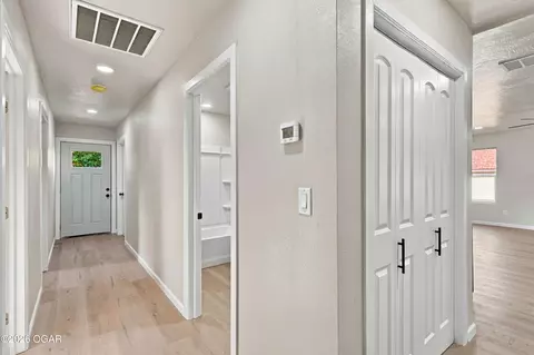 Entry Way - 110 W Park Street Monett Mo 65708 St, Monett, MO 65708 photo 1 of 1