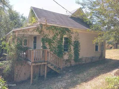 Exterior - 517 3rd Street Anderson Mo 64831 St, Anderson, MO 64831 photo 3 of 5