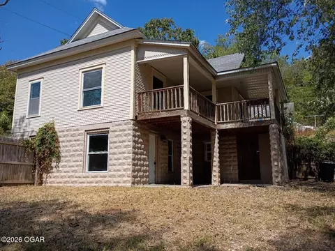 Exterior - 517 3rd Street Anderson Mo 64831 St, Anderson, MO 64831 photo 2 of 5