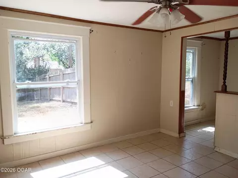 Living - 517 3rd Street Anderson Mo 64831 St, Anderson, MO 64831 photo 2 of 3