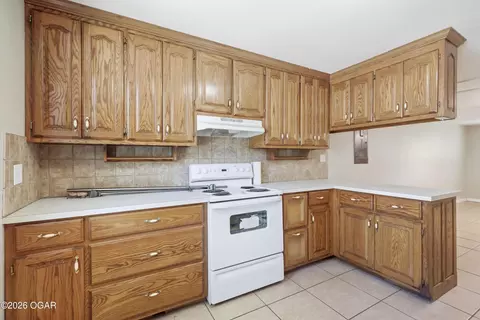 Kitchen - 2802 E Markwardt Street Joplin Mo 64801 St, Joplin, MO 64801 photo 2 of 3