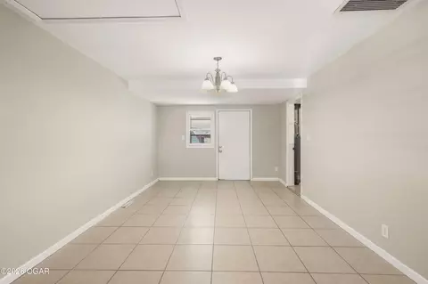 Living - 2802 E Markwardt Street Joplin Mo 64801 St, Joplin, MO 64801 photo 5 of 5
