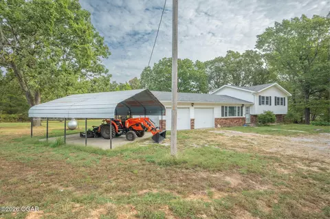 Exterior - 883 Lark Road Goodman Mo 64843 Rd, Goodman, MO 64843 photo 4 of 8