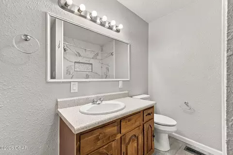 Bath - 883 Lark Road Goodman Mo 64843 Rd, Goodman, MO 64843 photo 3 of 4