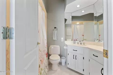 Bath - 930 Rustic Ridge Drive Joplin Mo 64804 Dr, Joplin, MO 64804 photo 6 of 9