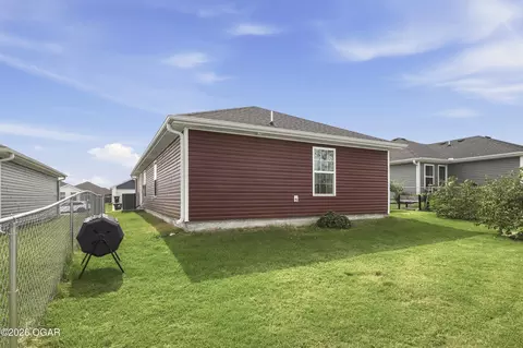 Exterior - 327 Eagle Edge Drive Duenweg Mo 64841 Dr, Duenweg, MO 64841 photo 4 of 7