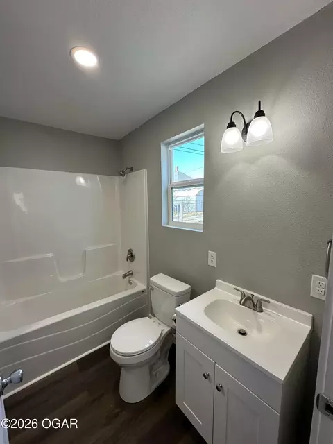 Bath - 608 N Central Avenue Monett Mo 65708 Ave, Monett, MO 65708 photo 1 of 3