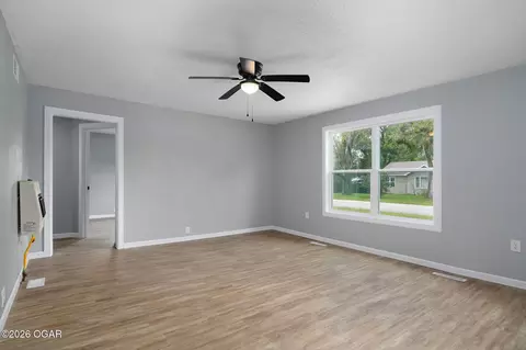 Living - 12 E Hawthorne Street Aurora Mo 65605 St, Aurora, MO 65605 photo 2 of 3