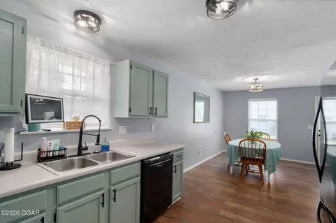 Kitchen - 405 Lynn Drive Clever Mo 65631 Dr, Clever, MO 65631 photo 3 of 3
